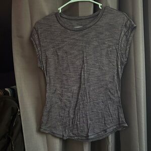 Lululemon tee